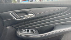 MG Hs 1.5 T-GDI Exclusive 5dr Petrol Hatchback